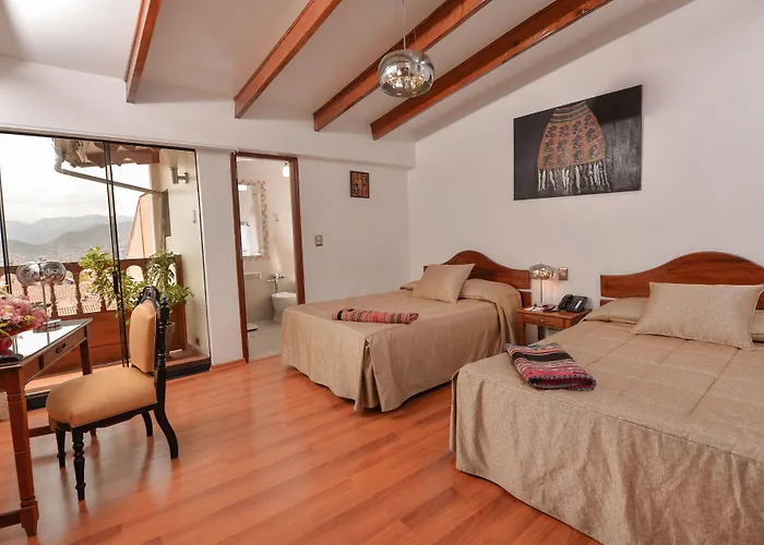 Ruinas Hotel